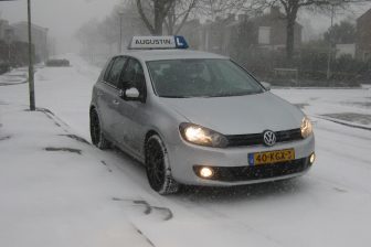 lesauto, sneeuw, rijschool augustin